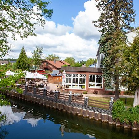 Seehotel Zum Loewen Strasen Exterior foto