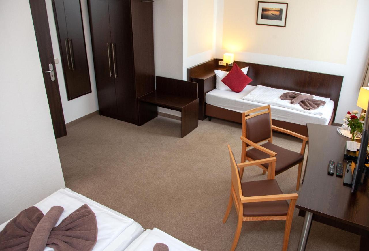 Seehotel Zum Loewen Strasen Exterior foto